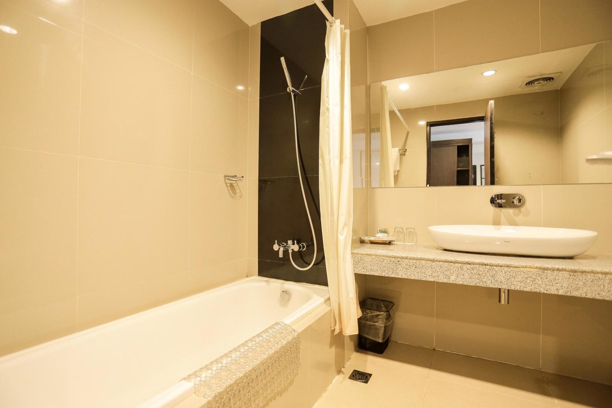 Grand Asia Hotel Makassar Eksteriør billede