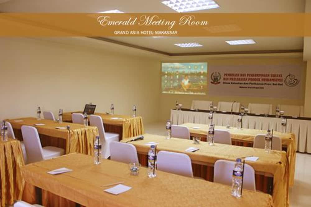 Grand Asia Hotel Makassar Eksteriør billede